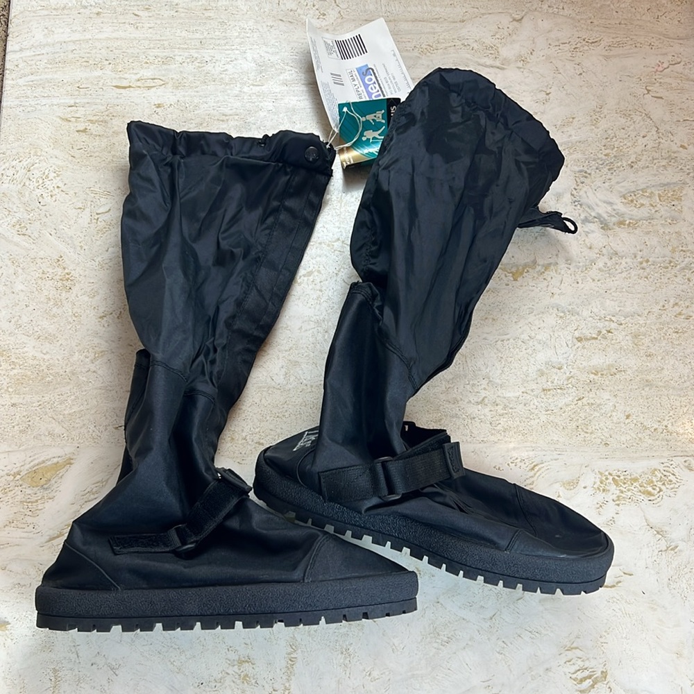 NEOS Overshoes Back Country Black Adult Medium NWT Discontinued Winter Boots